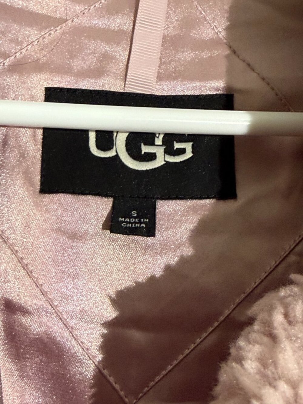 UGG Frankie Sherpa Trucker Jacket in Ashen Rose | Small - Picture 2 of 3